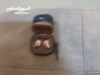  1 سماعات جلاكسي بحالة ممتازة