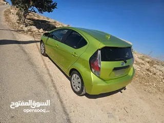  4 تويوتا بريوس 2015 نظيفة ومميزة للبيع