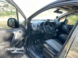 9 بيجو بارتنر تيبي 2016 . 6+1 ركاب  فرش جلد . تنجيد ارضيه . نظام صوت ، سيارة ناقصها الصلاة عالنبي