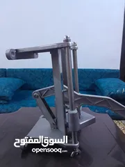  2 مكينة فرم بطاطا و غيرها من الاطعمة للبيع بسعر جيد و مناسب للجميع . غير مستعملة ما زالت جديدة .