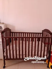  1 سرير اطفال