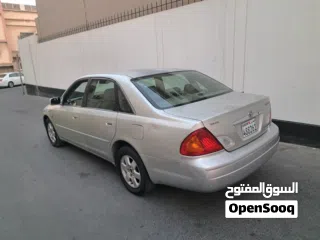  1 للبيع تويوتا افالون  موديل 2000