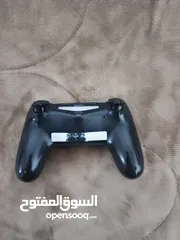  2 يد بلايستيشن فور اصليه للبيع