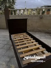  2 سرير خشب زان مفرد لون بني بحاله ممتازة