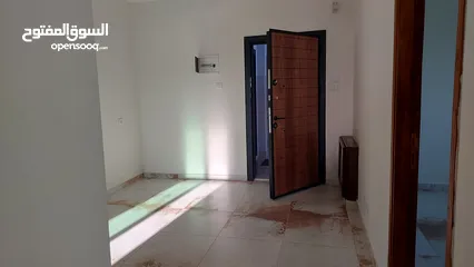  7 شقة للايجار في منطقة دوار بير المحجر الشارع الرئيسي