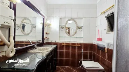  11 شقة للإيجار مفروش  رويال سويت طابقية مع روف و ترس كبير  Big department for rent in deir Ghbar amman