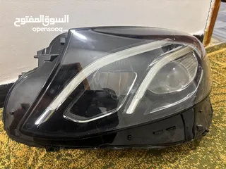  1 للبيع ضو مرسيدس E200 بركب عل 2017 او 2018 مستعمل بحالة الوكالة. التواصل على الرقم الي بل وصف الزين