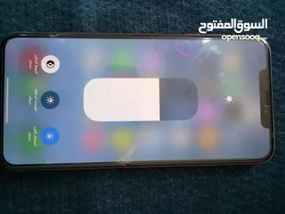  1 iPhone XS Max مش مفتوح