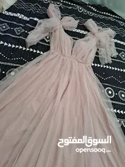  1 فستان سهرة للبيع ناعم وراقي وهادي