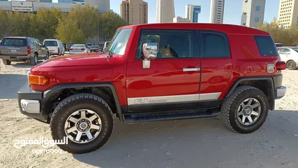  15 تويوتا FJ CruISER موديل 2015