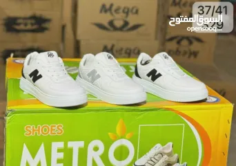  18 أحذية بسعر العرض