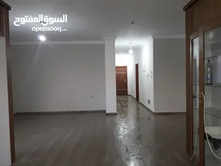  3 شقه للبيع جديده جاهزه للسكن في بتونيا طابق اول فوق الشارع