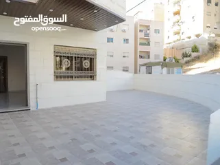  28 شقة فاخرة للبيع