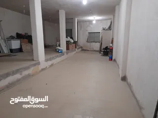 4 محلات عدد 2 للايجار غو البيع مخازن