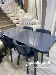  1 طاوله طعام استعمال خفيف جدا