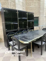 1 طاولة سفرة مع 8 كراسي زان + بوفيه مع إنارة داخلية