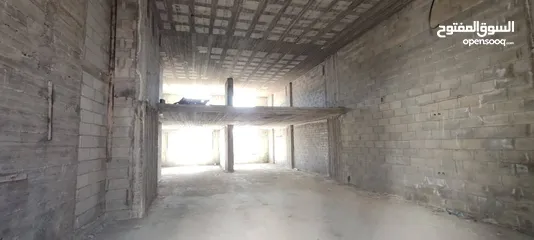  2 اعلان!! مخازن مع سدد داخلية ومساحة خارجية تصلح مستودعات مع مصفات لشحون باقي التفاصي تواصل عبر الرقم