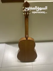  2 قيتار Yamaha c40m