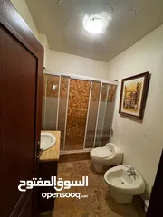  10 Luxury apartment three bedroom All en-suite have heating and cooling central AC,Electric abajour.