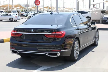  3 بي ام دبليو 750Li موديل 2017 لون اسود فل اوبشن بحالة ممتازة