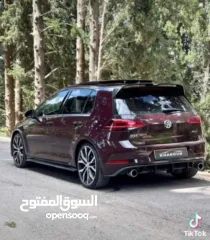  1 جولف GTI لون مميز 2017