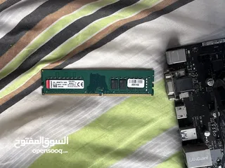  4 رامات ومعالج مع لوحة i7