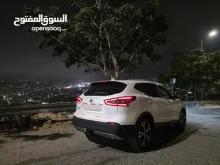  28 نيسان قشقاي 2018 بسعر مميز بحالة الوكالة فل اضافات مسكر مع بانوراما