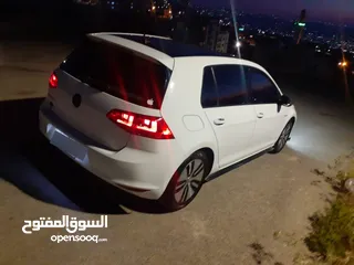  2 فولكسفاجن اي جولف موديل 2016 ممشى 65 الف مايل بحالة الوكاله