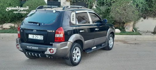  2 هونداي توسان موديل 2009 بحالة ممتازة