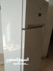  2 ثلاجهه بيكو مستعمل شبه جديد حالتها ممتازه للبيع