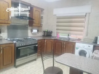  8 شقة للبيع طابق اول  مساحة 137م في ضاحية الامير حسن 3 غرف نوم  الشقة بحالة ممتازة وموقع مخدوم