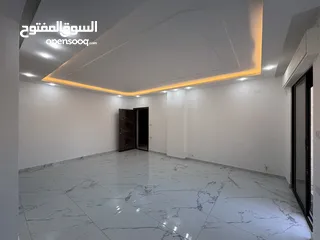  8 شقة مميزة باطلالة دائمة مساحة 165م بتشطيبات مميزة باجمل مناطق صويلح قرب الجبيهة