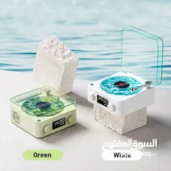  5 جهّز أجواءك... صوت نقي وإضاءة ساحرة بجهاز واحد يخلّي كل لحظة مختلفة! مكبر صوت مع اضاءة محيطية .