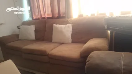  1 طقم كنب الدب أمريكي اصلي ماركه اشلي  مع مفرده ركولينر
