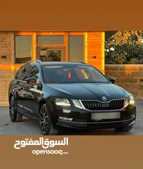  1 سكودا ستيشن 2019 فل ما عدا فتحة  سعر حرق كاش