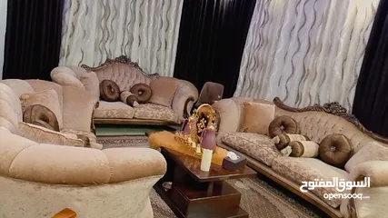  1 طقم غرفة الضيوف كامل....