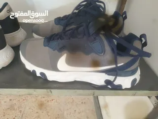  4 احذية مستعملة