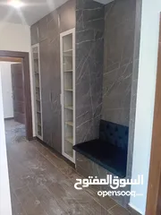  28 شقة فخمة ومطلة على عمان  طابق ثالث مع روف للبيع في اجمل مناطق دير غبار بسعر لقطه