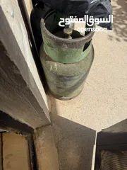  1 جرتين غاز جرتين غاز فاضية للبيع مع بعض او كل وحدة لحال تصلح للغاز خارجي مطبخ او صوبات غاز او كيزا غا