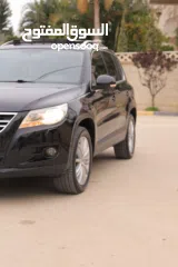  2 جيب تيجوان موديل 2010-اتومتيك-ماتور 2000تربوا -بنزين فل فل اضافات مع فتحة سقف بنوراما-فحص شركة ونخب