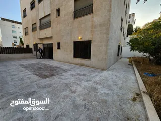  1 شقة فارغة للبيع في دير غبار  ref : 14242