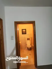  7 للايجار شقه ديلكس على شارع عين مصباح المؤدي الى الطيره