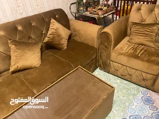  2 كنب للبيع بحاله جيده جدا استخدام شهر تفصيل جديد