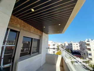  7 شقة طابق ثالث مع روف بمساحة 205  متر للبيع في منطقة ام السماق ( الرواب... ( Property ID : 30722 )