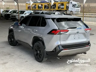  21 تويوتا راف فور ((2022)) SE بلاك ايديشن، بطاريه ليثيوم، فل كامل، فحص كامل، فورويل، حره، بسعر مميز..