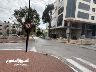  4 محل جديد للبيع شارع حيوي وتجاري