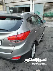  27 هيونداي توسان وارد كوري بحاله ممتازه جدا وفحص كامل للبيع او البدل على مرسيدس  او BMW من 2010 -  2015