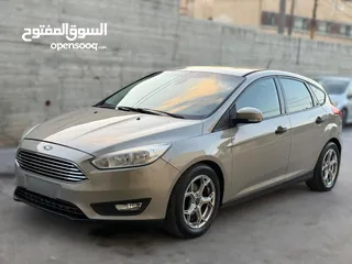  4 سيارة فورد فوكس 2016 بوضع ممتاز للبيع كاش بداعي السفر