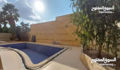  17 شقة ارضية مع مسبح وحديقة للبيع في عبدون