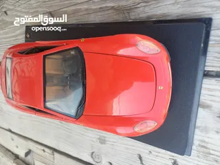  2 مجسم سيارة معدن( فورد)